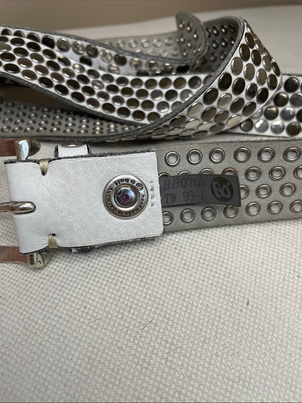 B. Belt, Zoe Belt Genuine Leather White and Silver - Picture 4 of 5